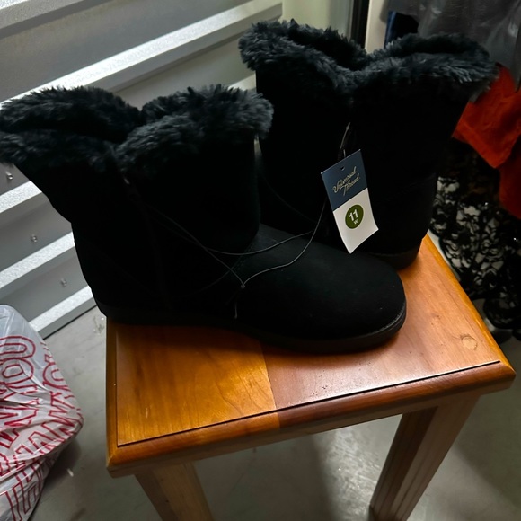 Universal Thread faux Suede and fur boot size 11w Nwt - Picture 3 of 5
